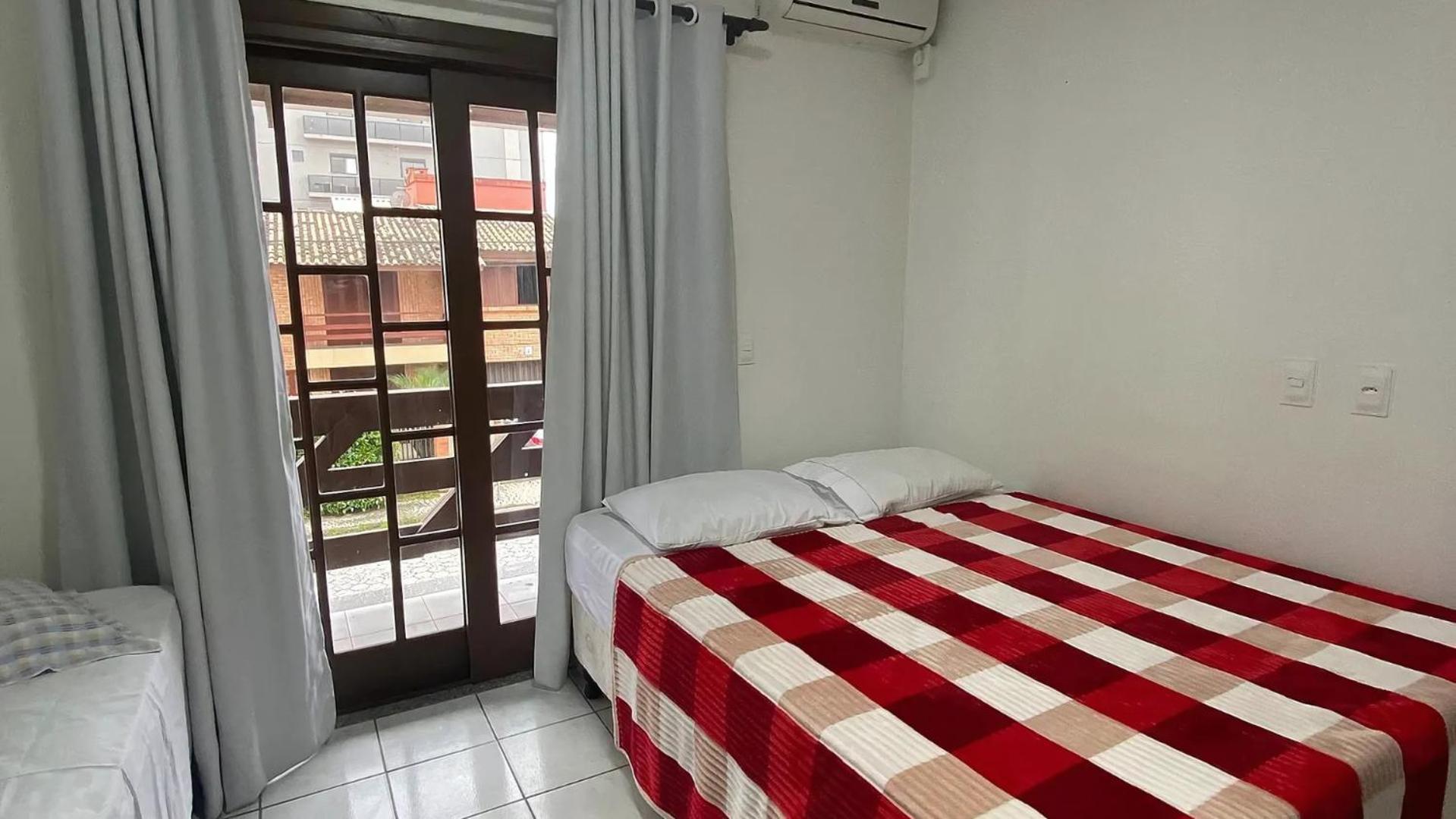 Casa em Bombinhas Próximo a Praia Exterior foto