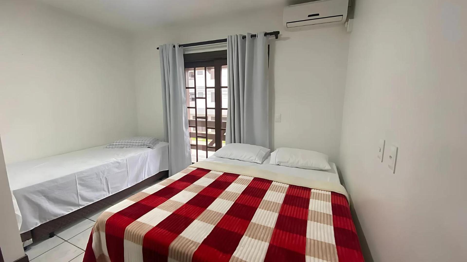 Casa em Bombinhas Próximo a Praia Exterior foto
